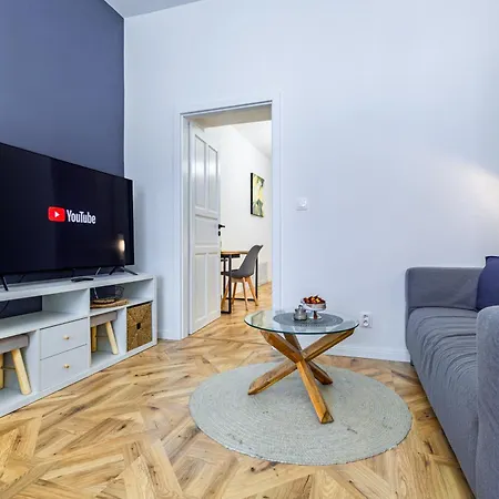 Appartamento Adm Modern Old Town Gem - Tv, Coffee